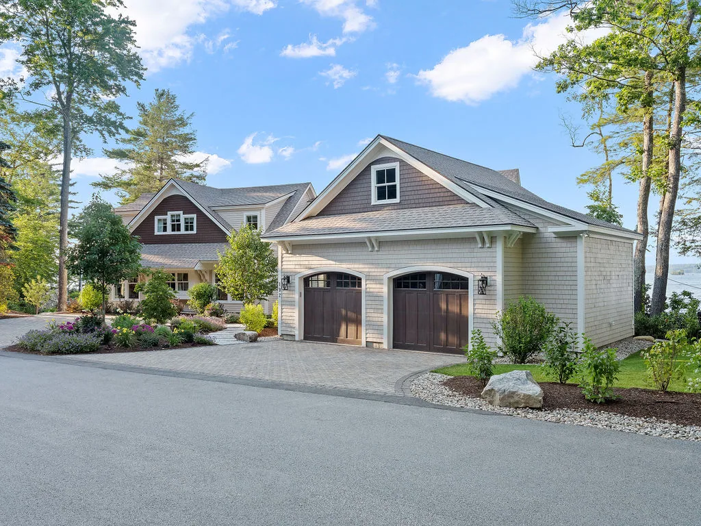 Lake Lovers Home Away